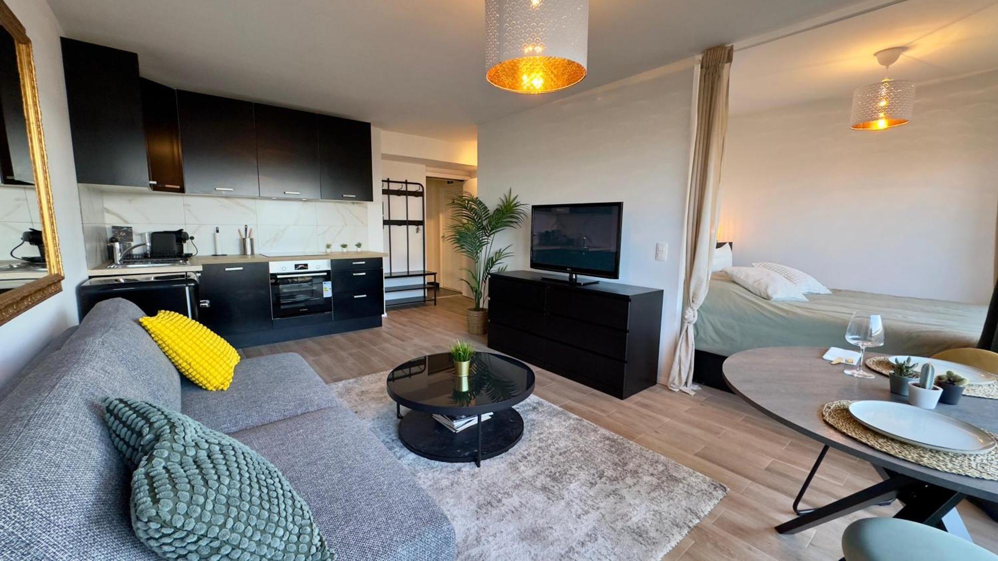 Studio Avec Vue Panoramique Et Parking Gratuit Brussels Exterior photo